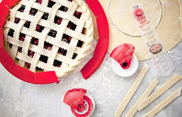 Ultimate Pastry Wheel Decorator